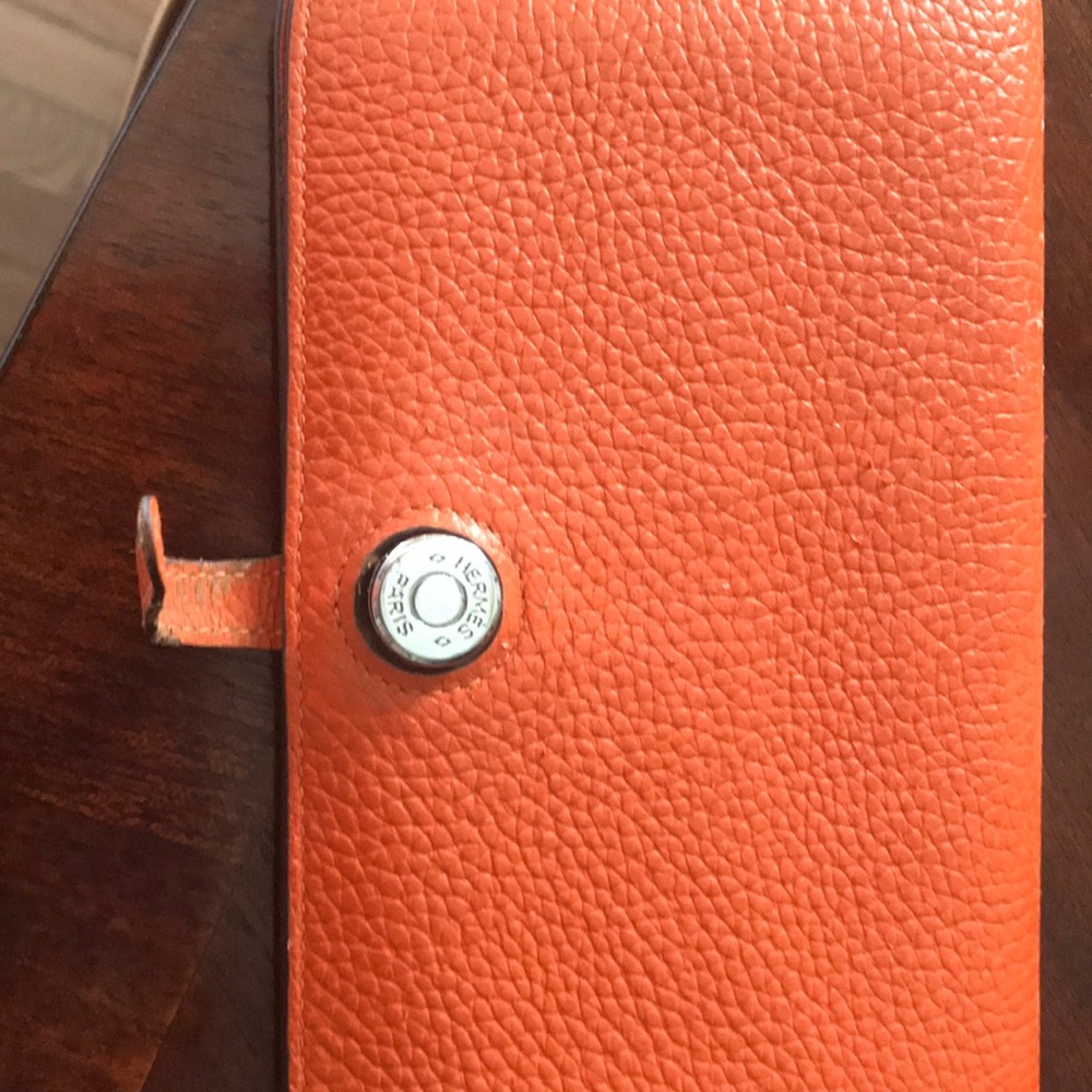 Leather Hermès wallet- gently used - Picture 7 of 7